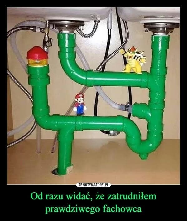 Kreatywny układ rur Humorystyczny układ rur pod zlewem z figurkami Mario