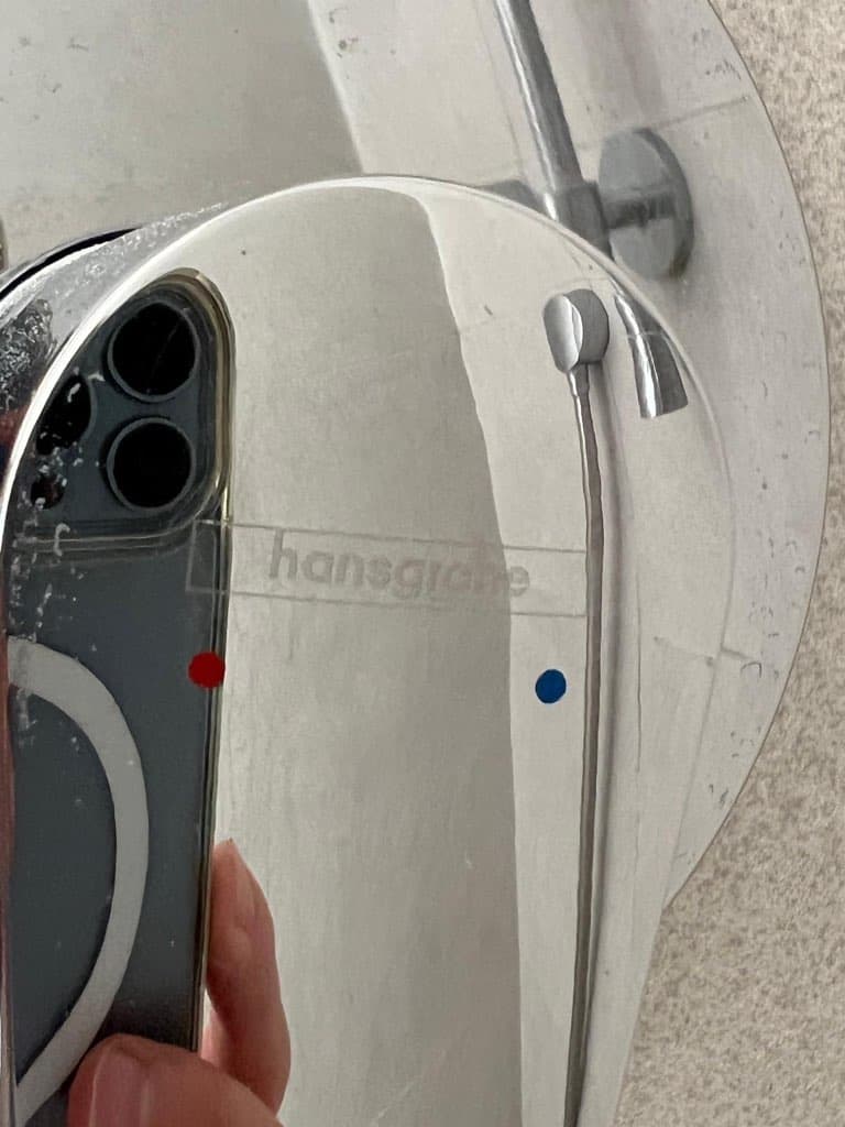 Bateria do wymiany Detal baterii Hansgrohe do wymiany podczas serwisu.