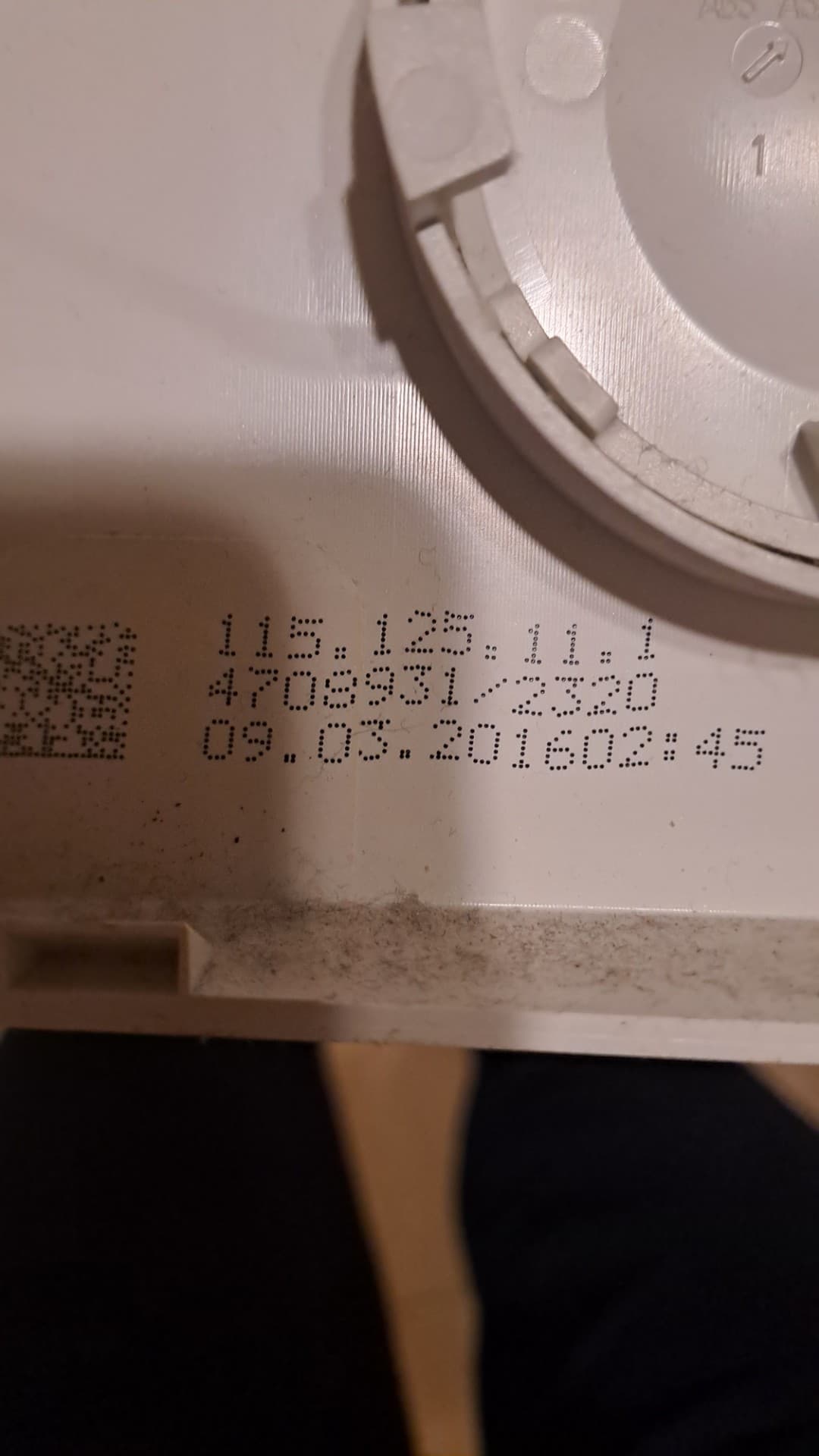 Numer seryjny Geberit AquaClean Numer seryjny i oznaczenia wewnętrzne stelaża Geberit AquaClean.