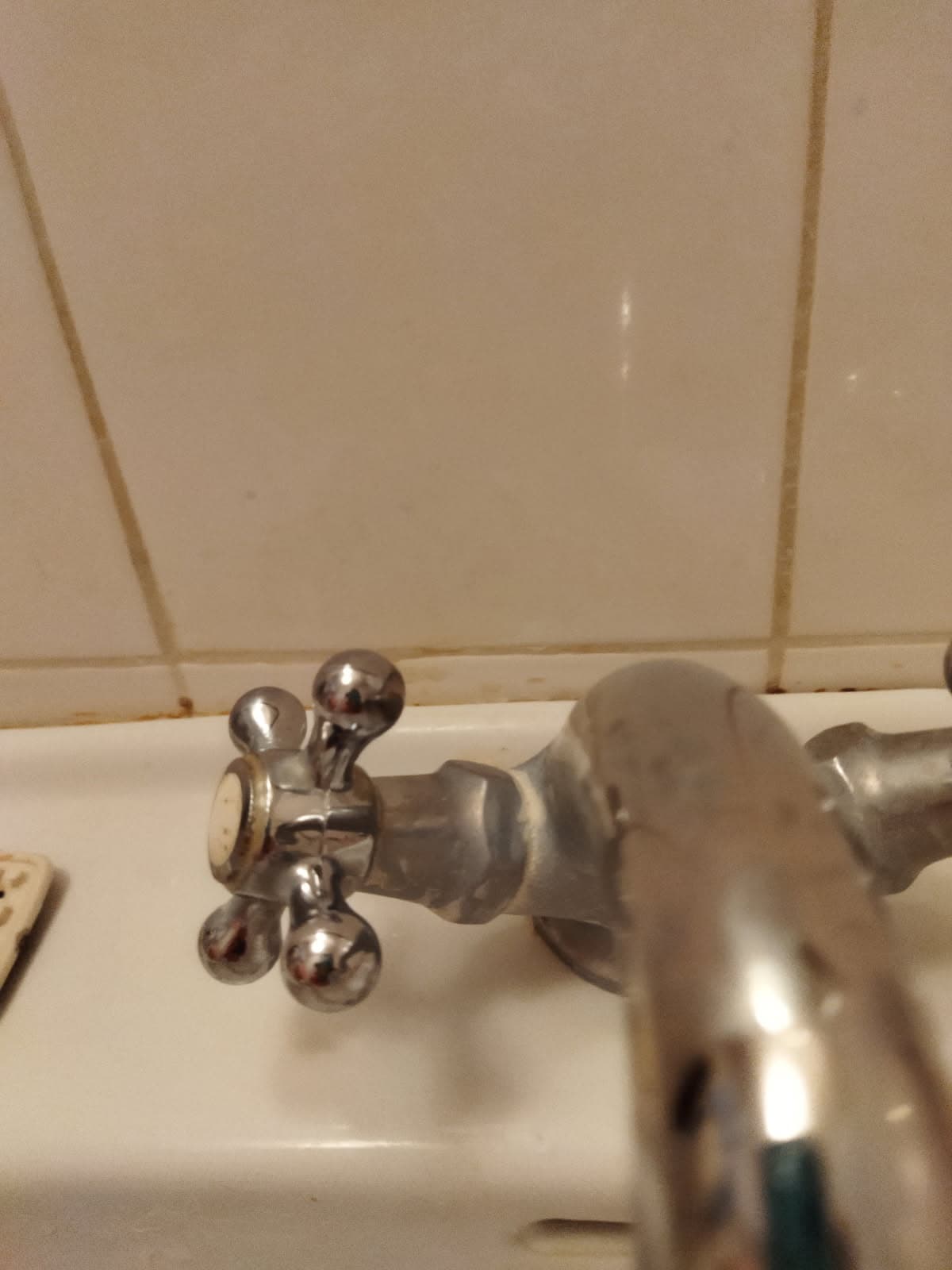 Naprawa retro kranu w centrum Warszawy – realizacja