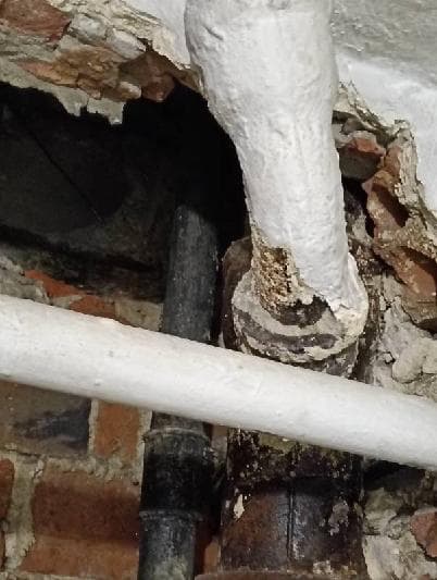 Zaślepienie rury gazowej w łazience podczas remontu – realizacja