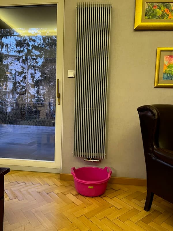 Wymiana grzejnika designerskiego na Saskiej Kępie – realizacja