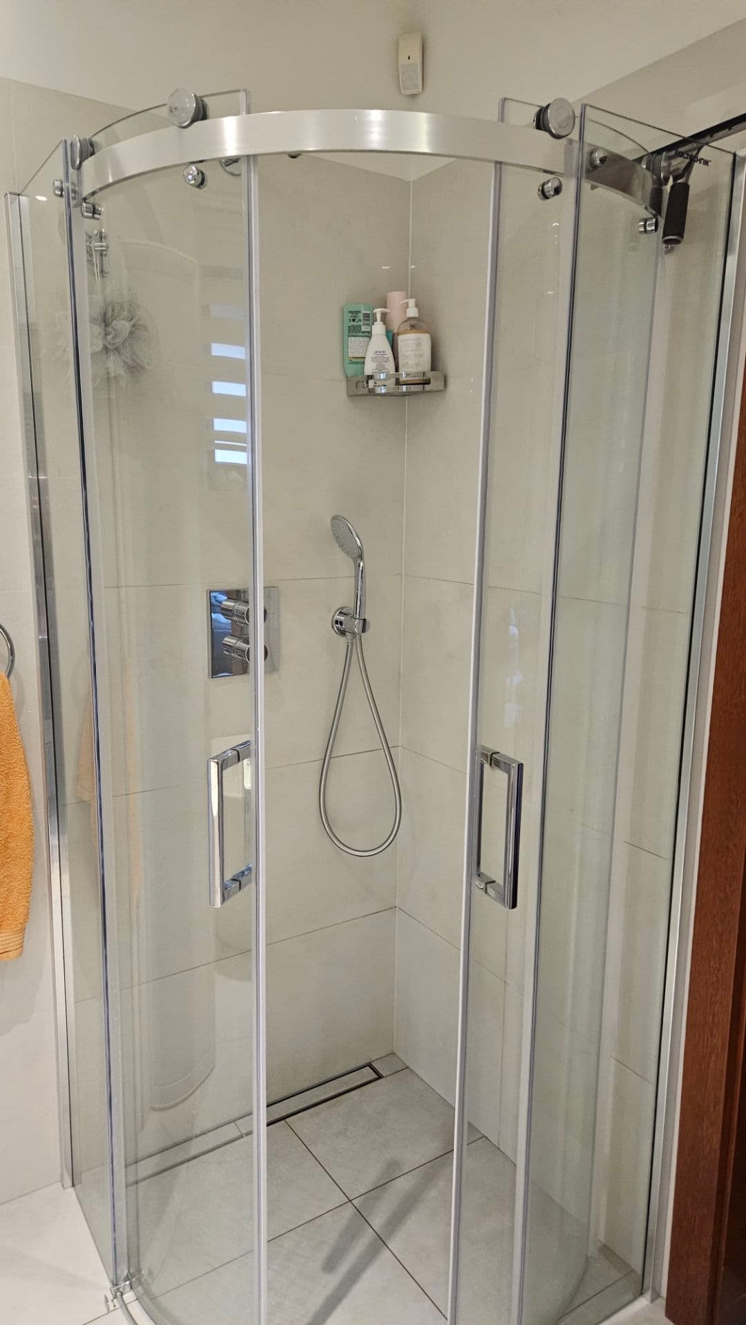 Naprawa kabiny prysznicowej w Vitominie – realizacja