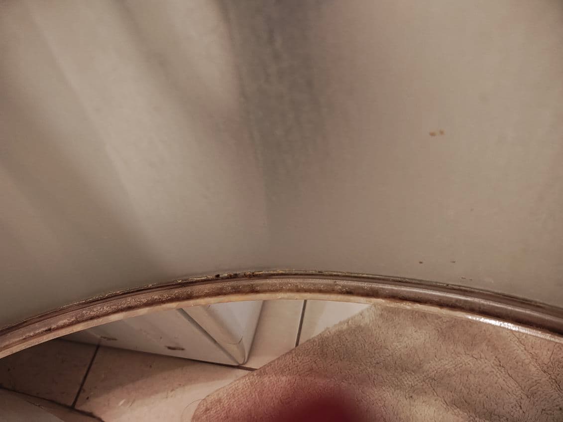 Wymiana uszczelek i silikonowanie kabiny prysznicowej na Mokotowie – realizacja