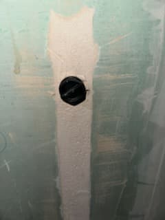 Montaż stelaży natynkowych w mieszkaniu deweloperskim – realizacja