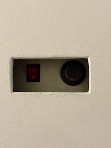 Panel sterujący Panel sterujący z przełącznikiem i termostatem