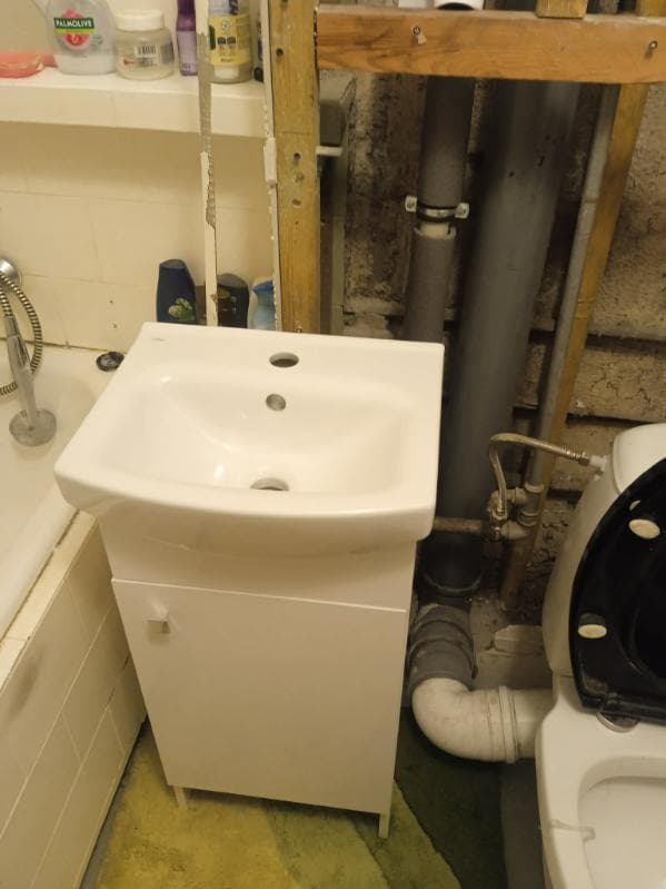 Montaż i przeróbka instalacji wodnej w łazience – realizacja