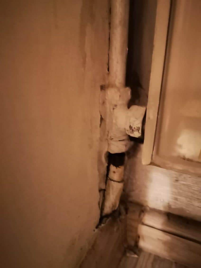 Po naprawie instalacji Naprawiona instalacja grzewcza z nowymi połączeniami PVC
