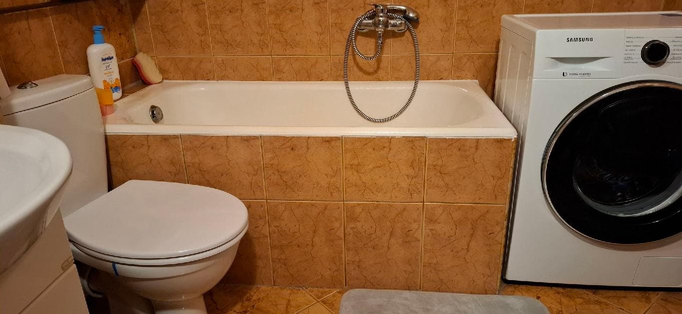 Wymiana wanny z zabudową panelową w Bydgoszczy – realizacja