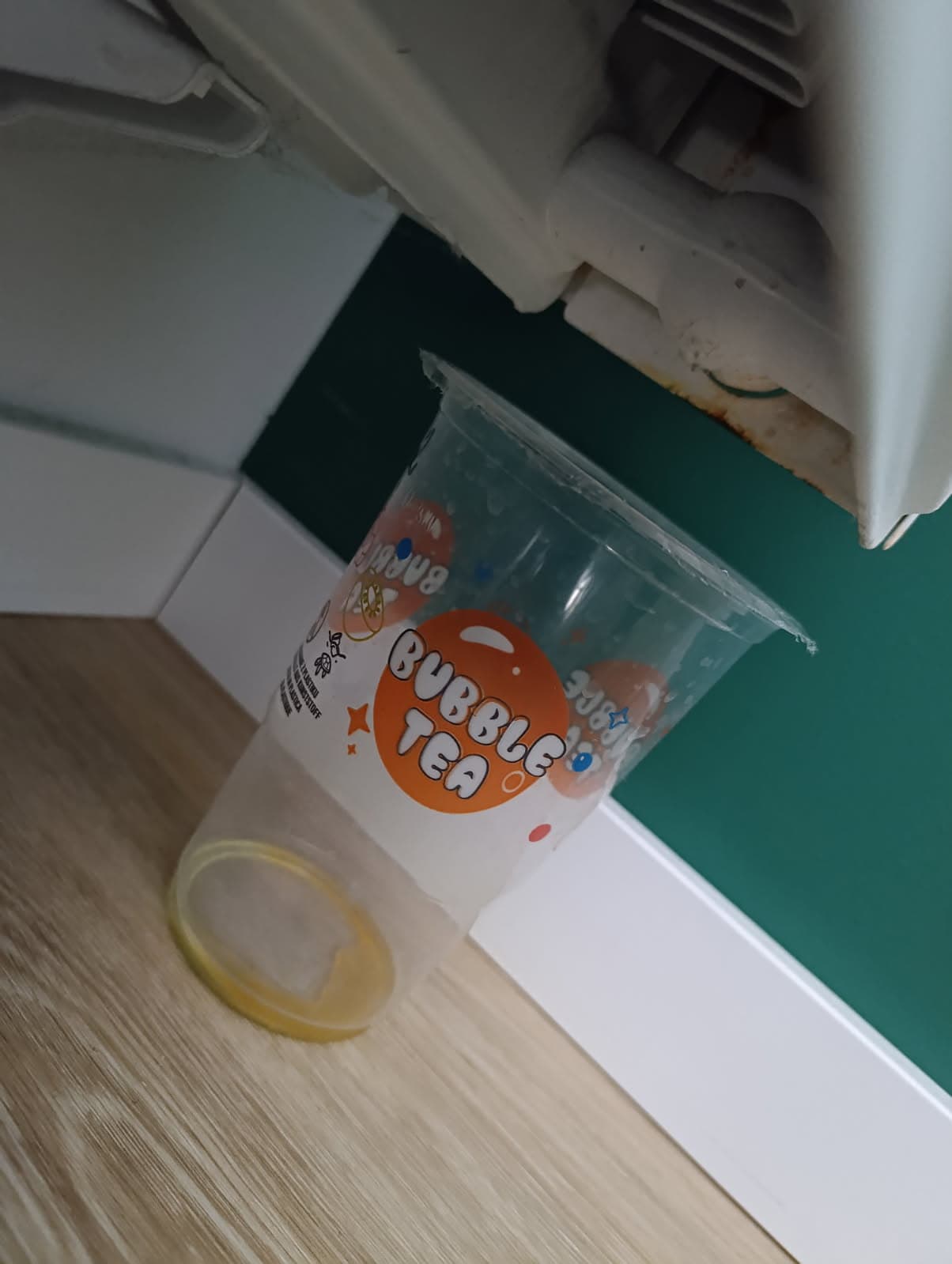 Naprawa cieknącego grzejnika w mieszkaniu – realizacja