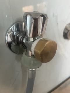 Rozwiązanie problemów z instalacją wodną w kuchni – realizacja