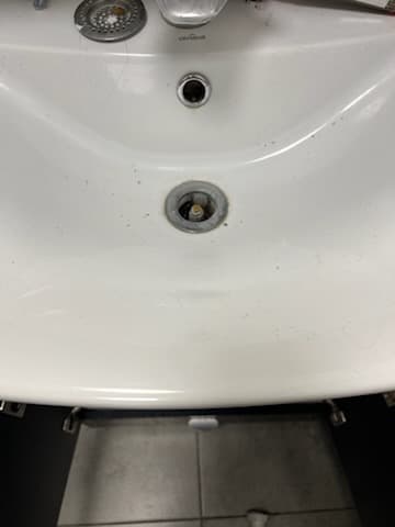 Wymiana syfonu pod umywalką w Gdyni – realizacja