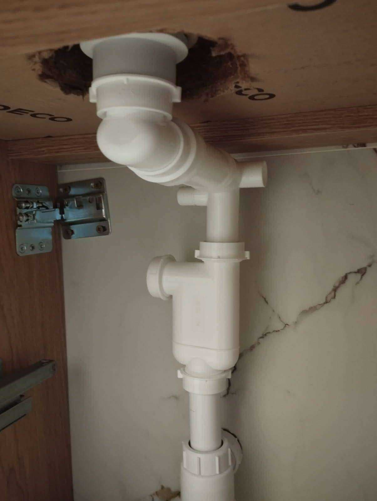 Wymiana syfonów w kuchni i łazience na Pogórzu – realizacja