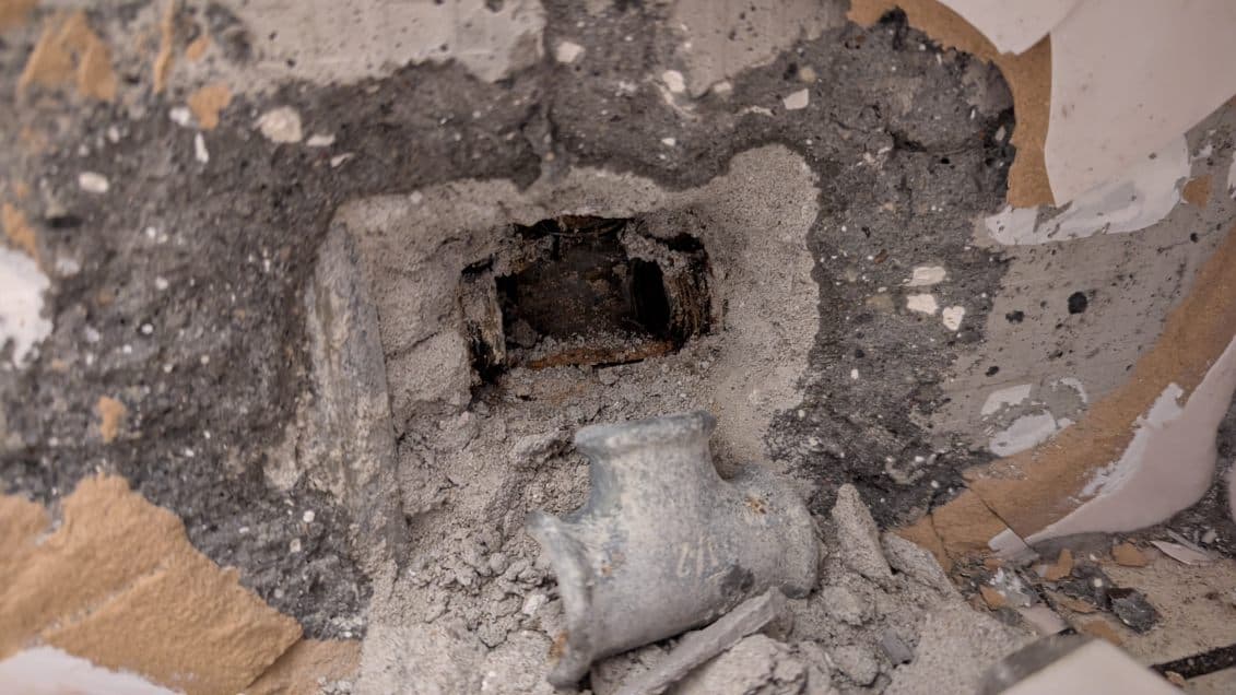 Wymiana pękniętego trójnika na działce ROD